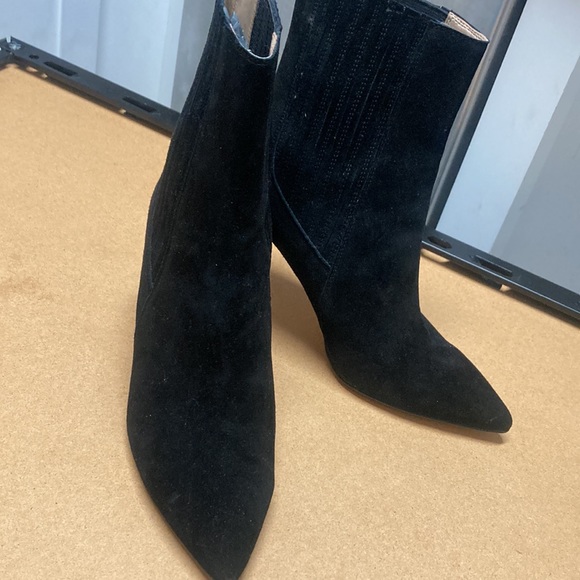 Barely worn! Soft suede stiletto booties! - Picture 4 of 4